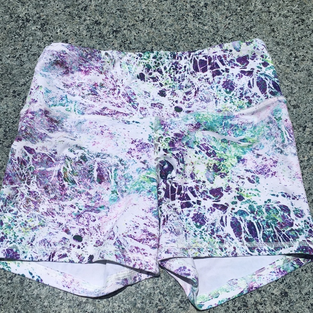 Fleo shorts size small. Used but great condition.